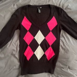 H&M V-Neck Pink and Gray Argyle Sweater